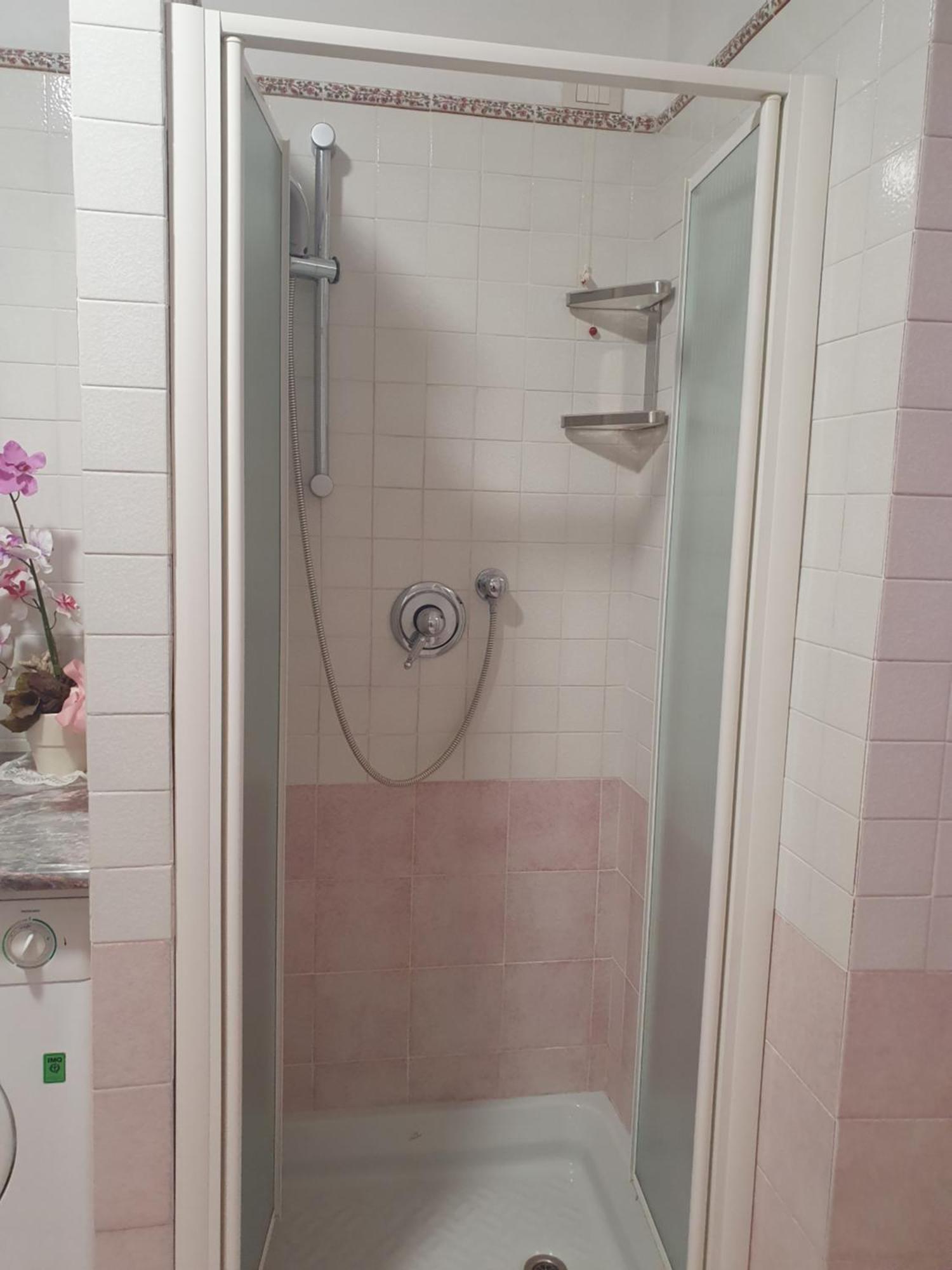La Casa Di Mina Apartment เวอนาซซา ภายนอก รูปภาพ