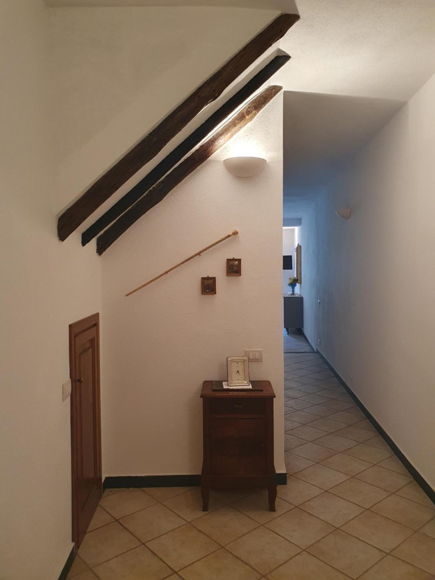 La Casa Di Mina Apartment เวอนาซซา ภายนอก รูปภาพ